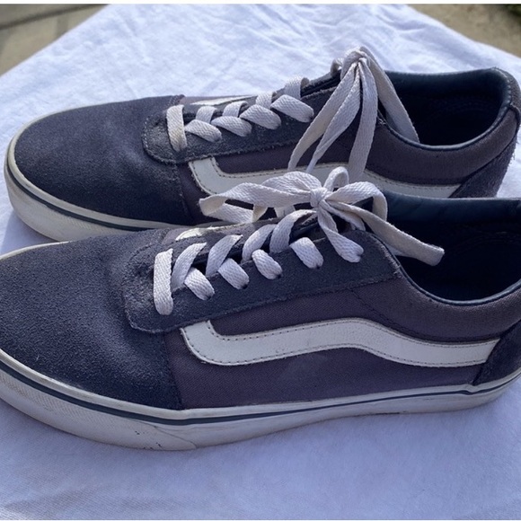 Vans Classic Style Woman's Sneaker - Picture 3 of 8